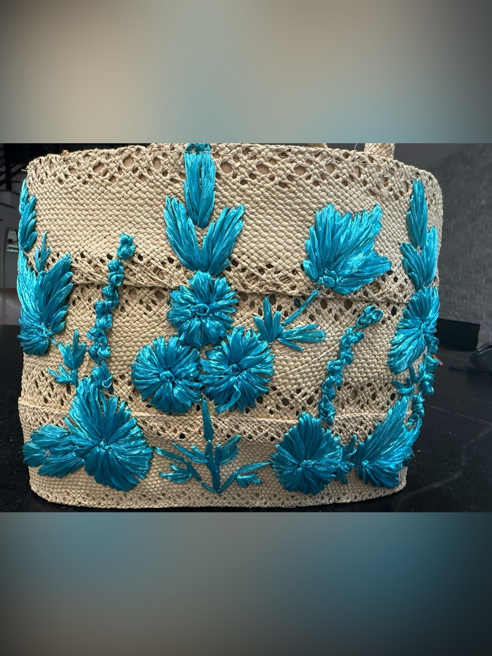 Vintage Raffia tote/beach bag with Raffia Floral Embroidered turquoise flowers - Picture 9 of 11